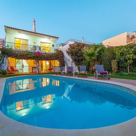 Willa Holiday Home Olhos D'Agua Near Beach *