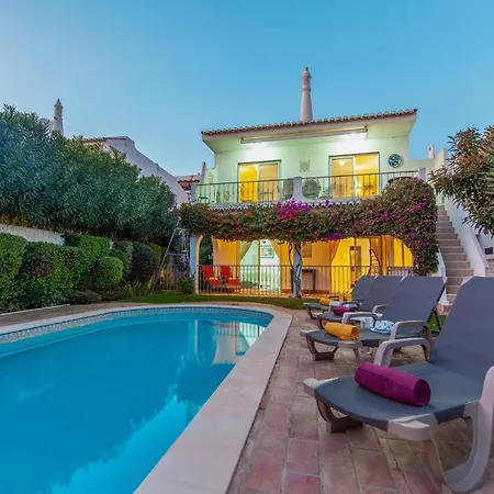 Holiday Home Olhos D'Agua Near Beach Willa