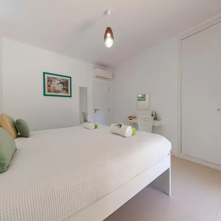 Willa Holiday Home Olhos D'Agua Near Beach
