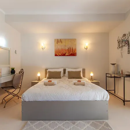 Holiday Home Olhos D'Agua Near Beach